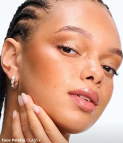 CAIA Cosmetics Smink<CAIA ESSENTIALS KIT