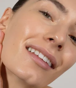 CAIA Cosmetics Serum & Ansiktsolja|Foundation<DEWY DROPS